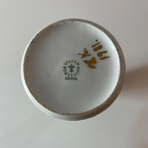 Vase weiß gold von Vera Kristansen für Lilien Porzellan