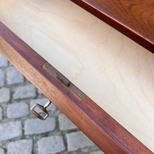 Kommode Teak mit Schloss aus Dänemark