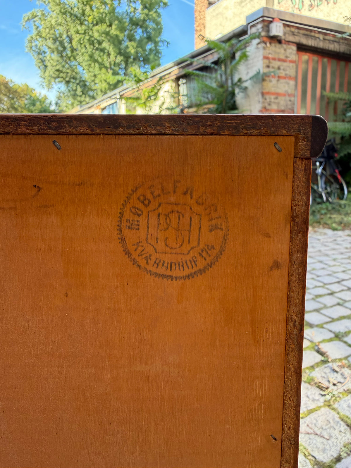 Kommode Teak mit Griffmulden von Kværndrup Møbelfabrik