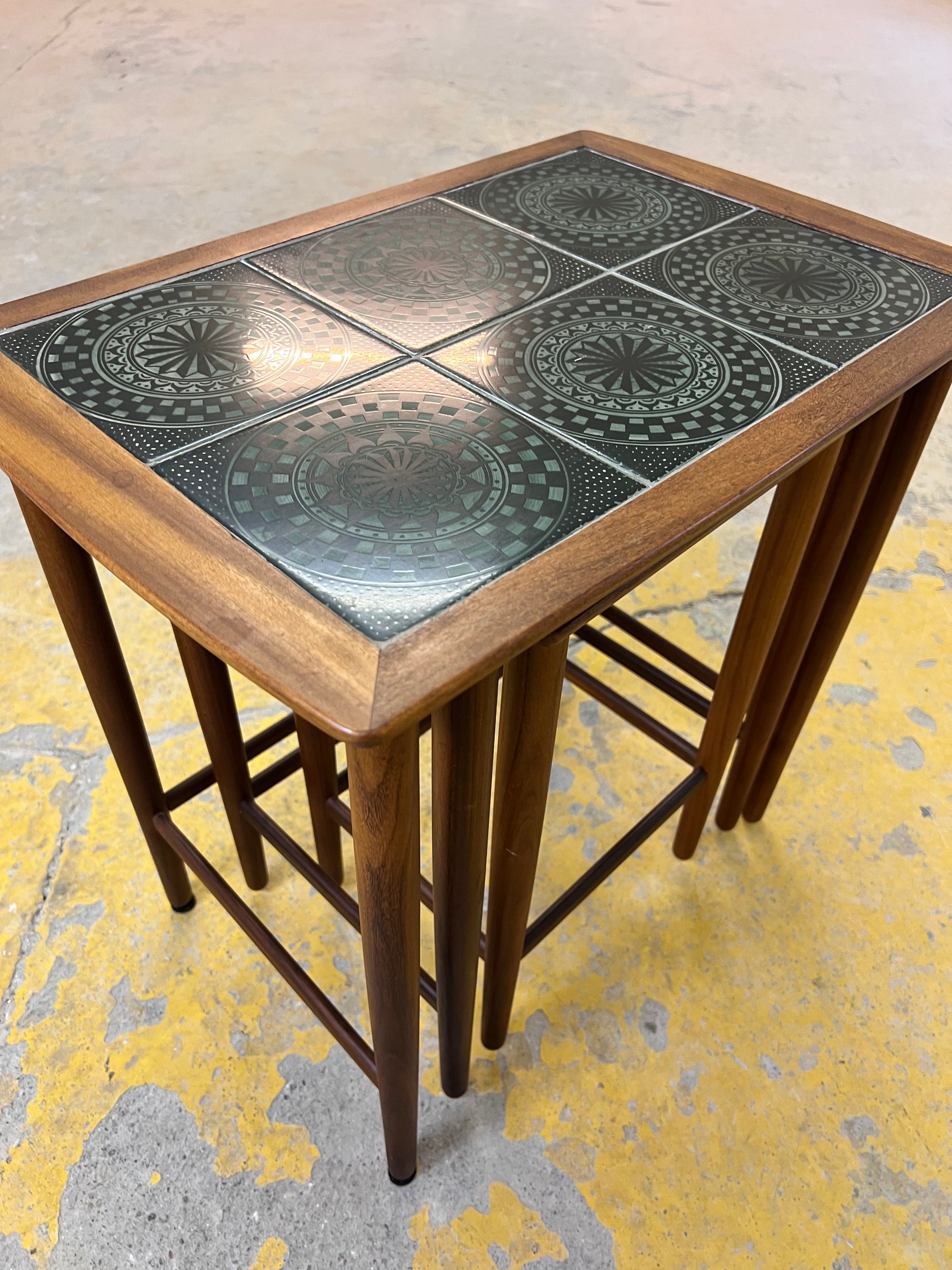 Satztische Teak mit Fliesen aus Dänemark