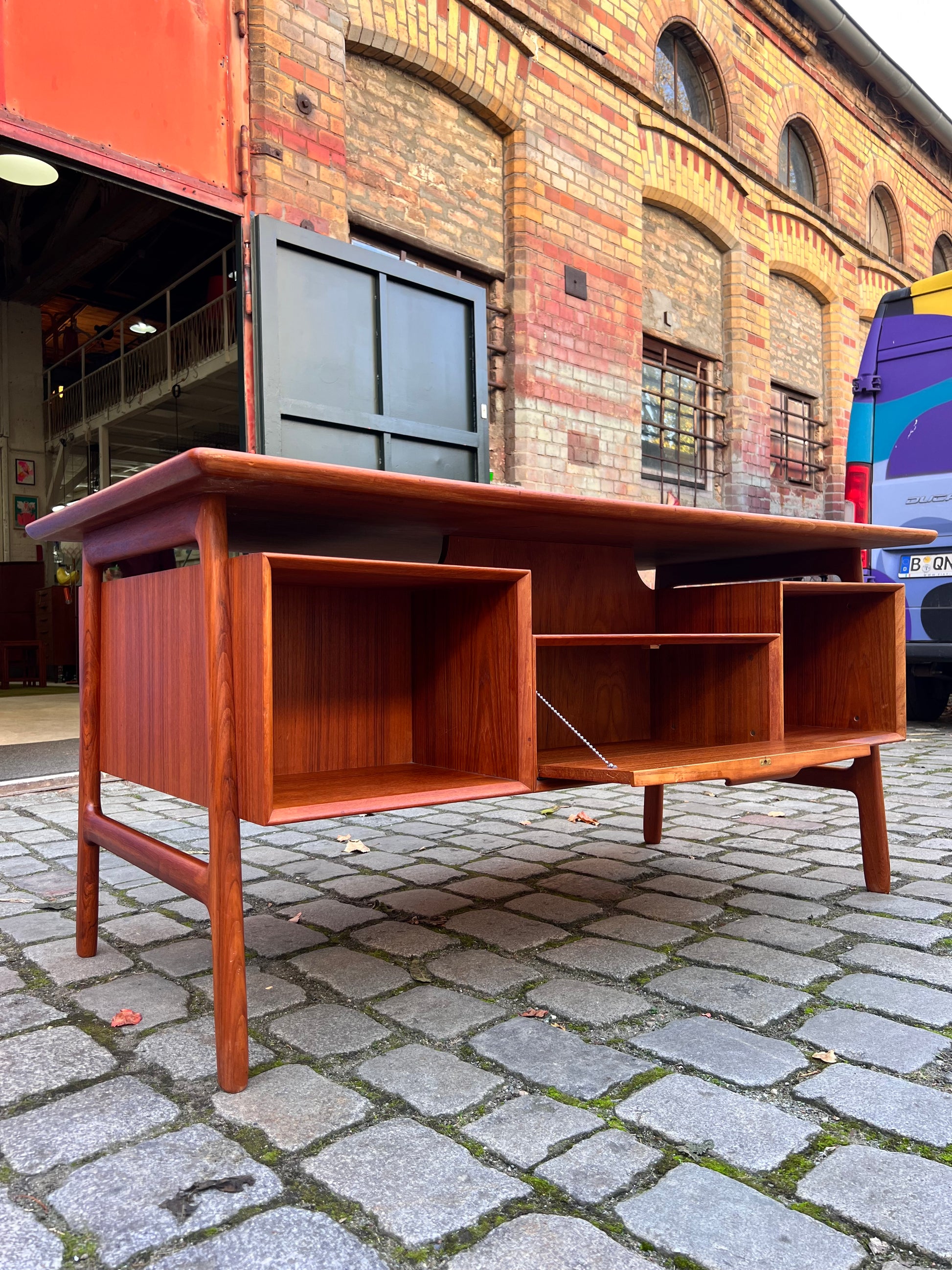 Freistehender Schreibtisch Modell 75 Teak von Gunni Omann für Omann Jun