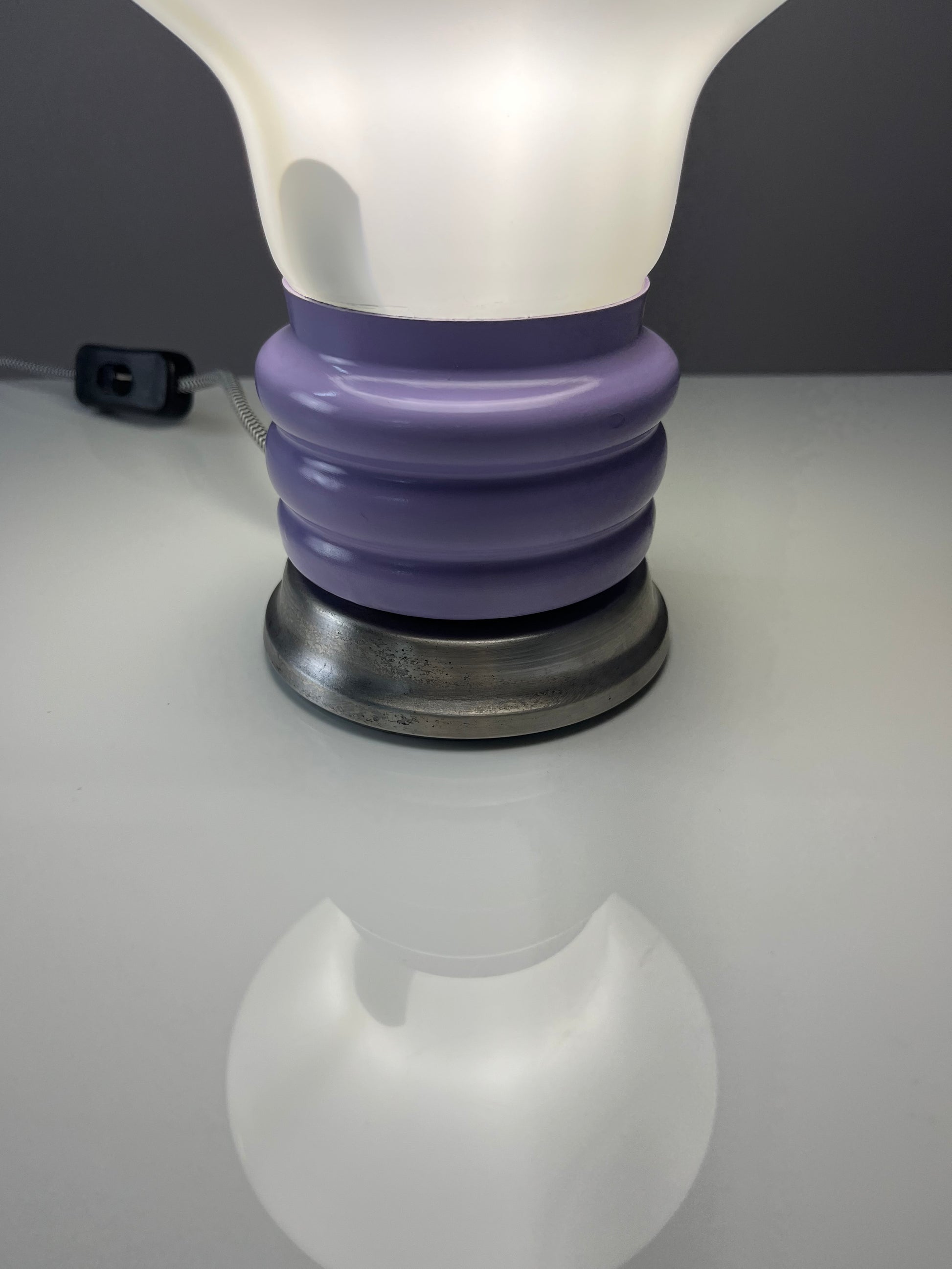 Mushroom Tischlampe flieder weiß Glas