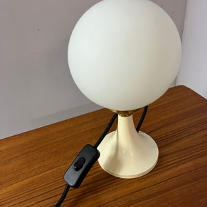 Kugeltischlampe Creme Messing von ETS Moderne Leuchten