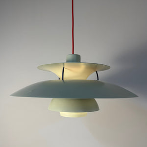 Lamellenlampe PH5 weiß von Poul Henningsen für Louis Poulsen