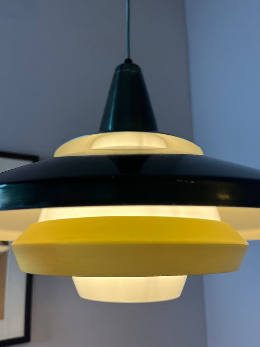 Lamellenlampe dunkelgrün gelb mit Opalglasschirm