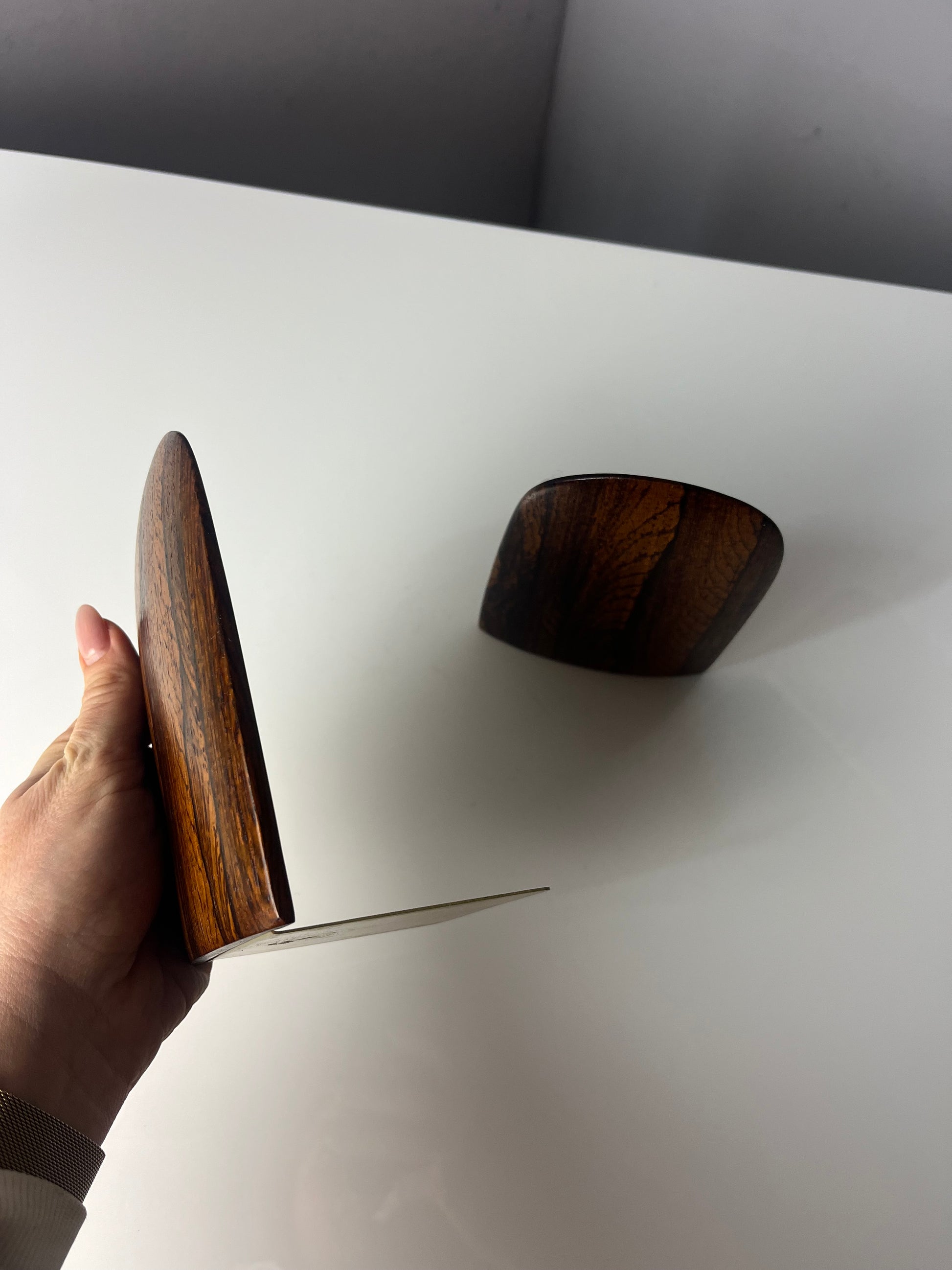 Set: 2x abgerundete Buchstütze Palisander