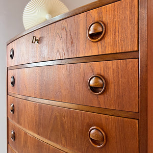 Kommode mit gerundeter Front Teak aus Dänemark