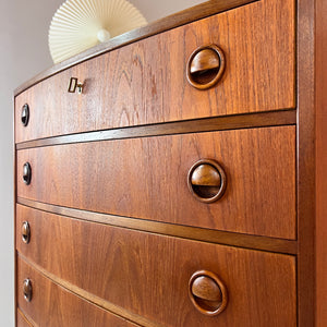 Kommode mit gerundeter Front Teak aus Dänemark