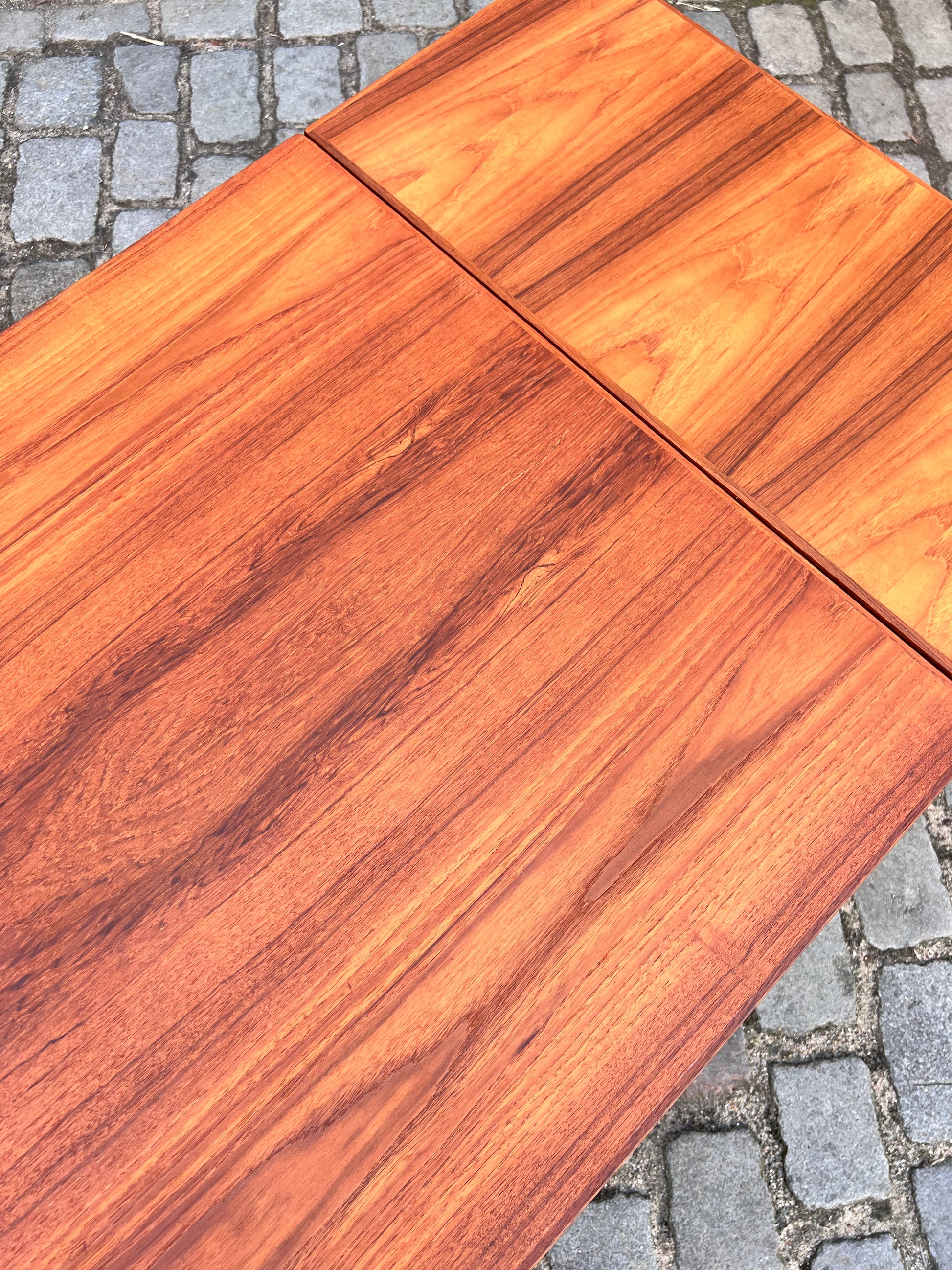 Kleiner ausziehbarer Esstisch Teak aus Dänemark