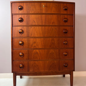 Kommode mit gerundeter Front Teak aus Dänemark