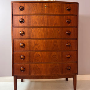 Kommode mit gerundeter Front Teak aus Dänemark