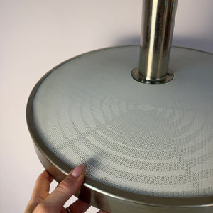 Hängelampe silber weiß mit Gitteroptik aus Dänemark