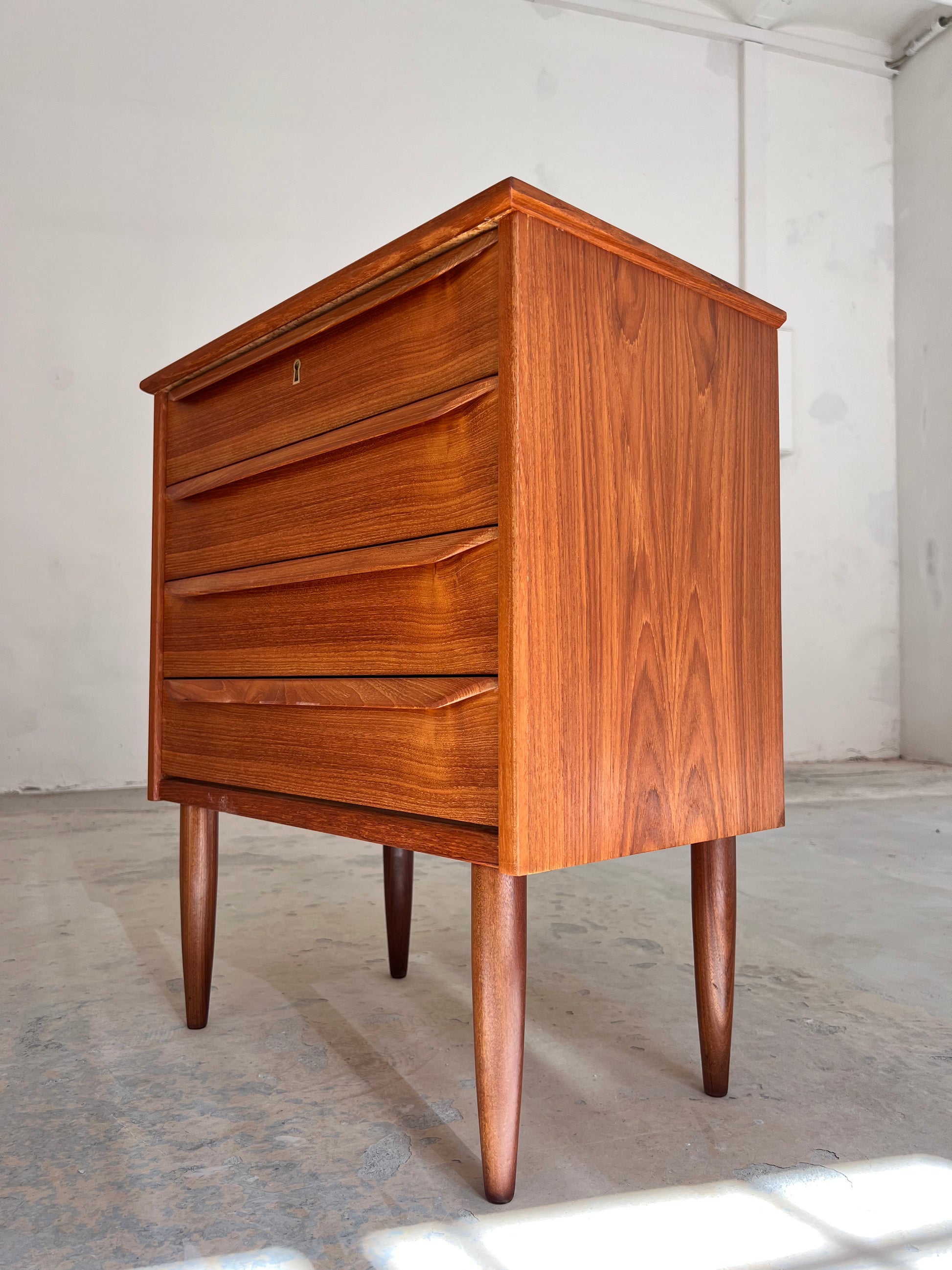 Kommode No. 80 Teak von Egon Tachjelm für Odder
