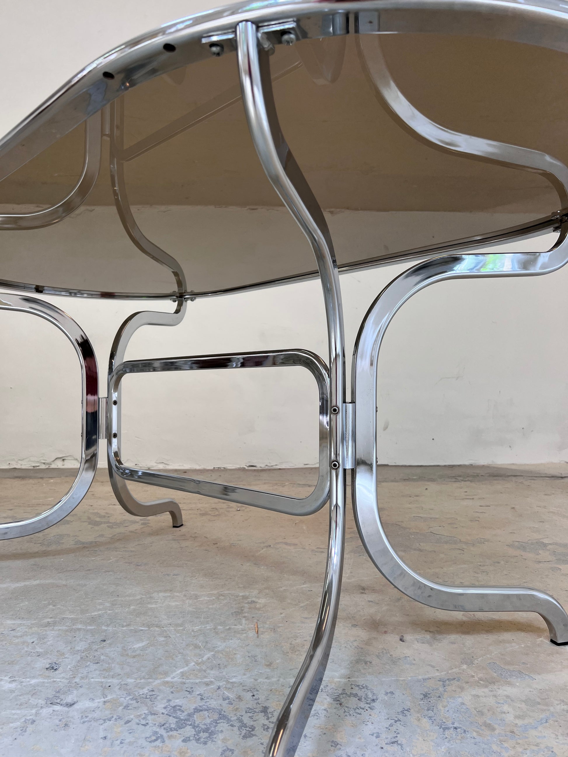 Ovaler Esstisch Chrom & Rauchglas von Gastone Rinaldi für Rima