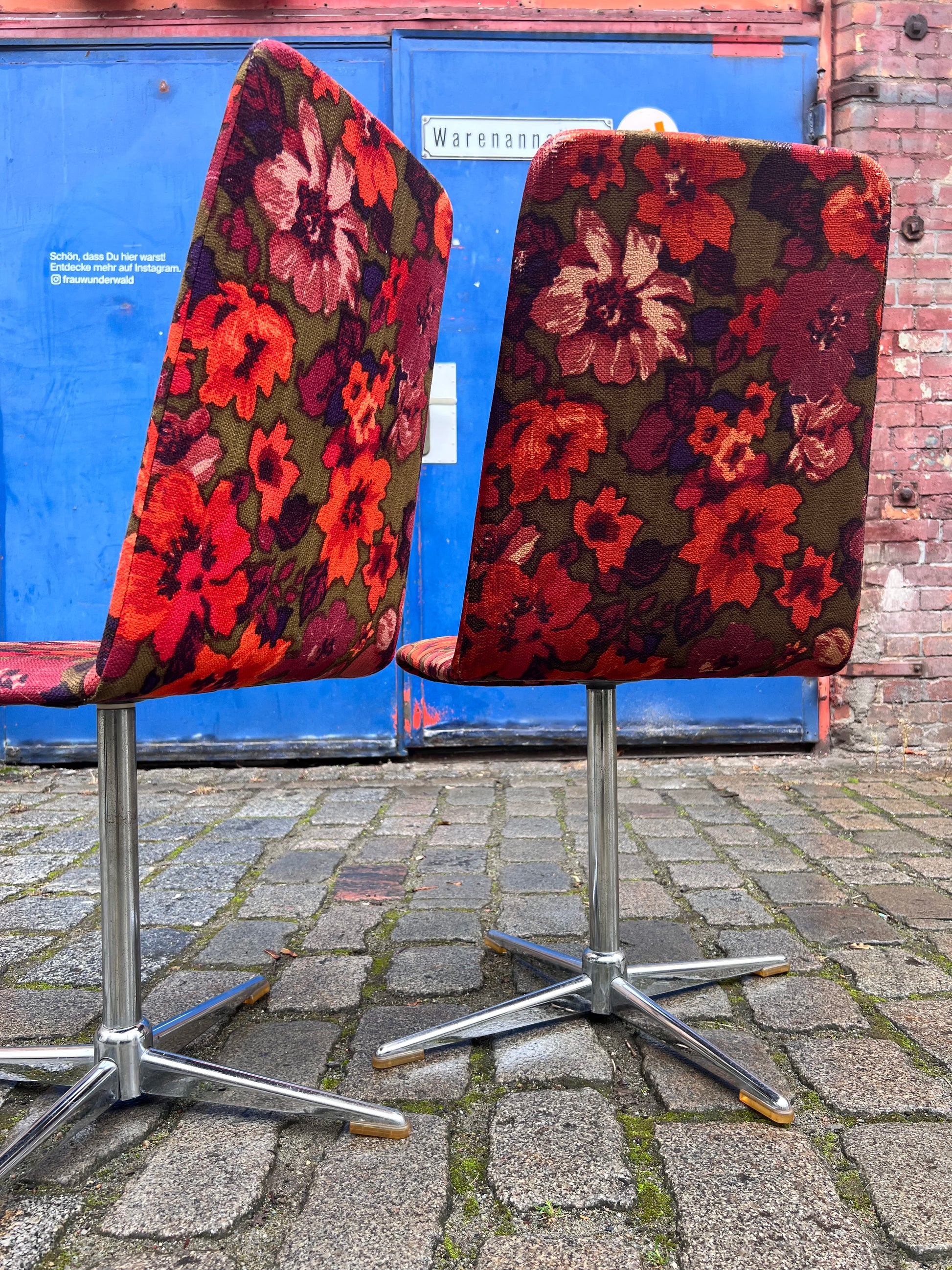 Set: 2x Drehstuhl rot floral von EKA Wohnmöbel