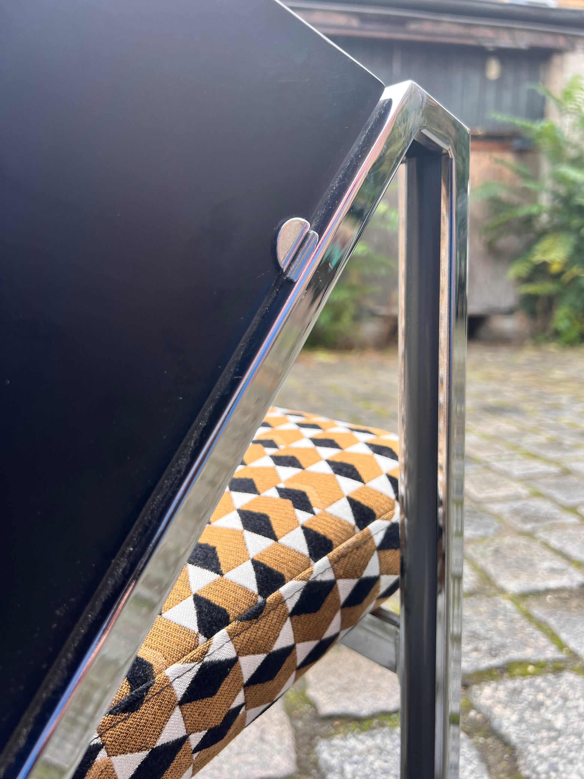 Sessel Mondi braun schwarz Chrom von Jouko Järvisalo für Inno Interior Oy - neu gepolstert