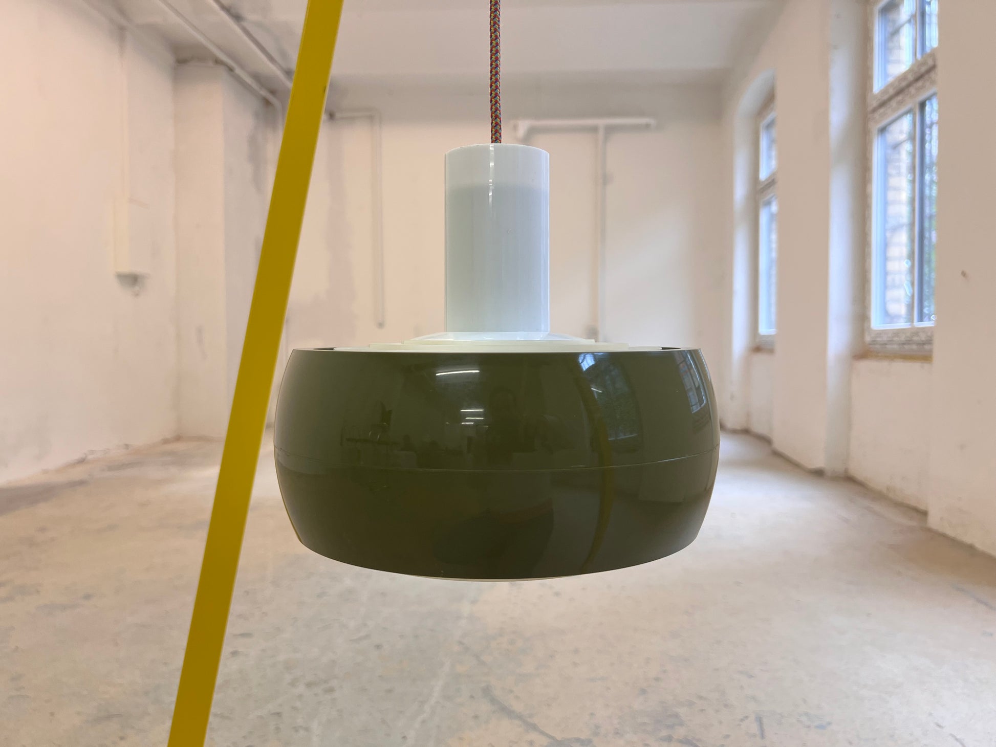 Hängelampe olivgrün Kunststoff aus Dänemark