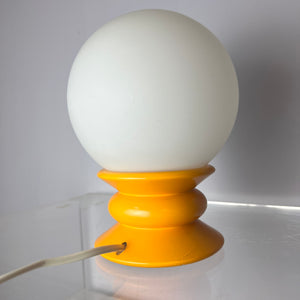 Tischlampe gelb Opalglas von Temde