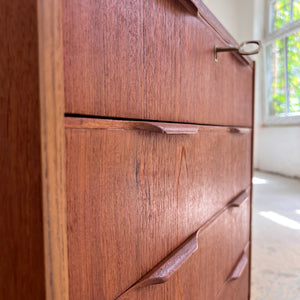 Kommode Teak mit Schloss aus Dänemark