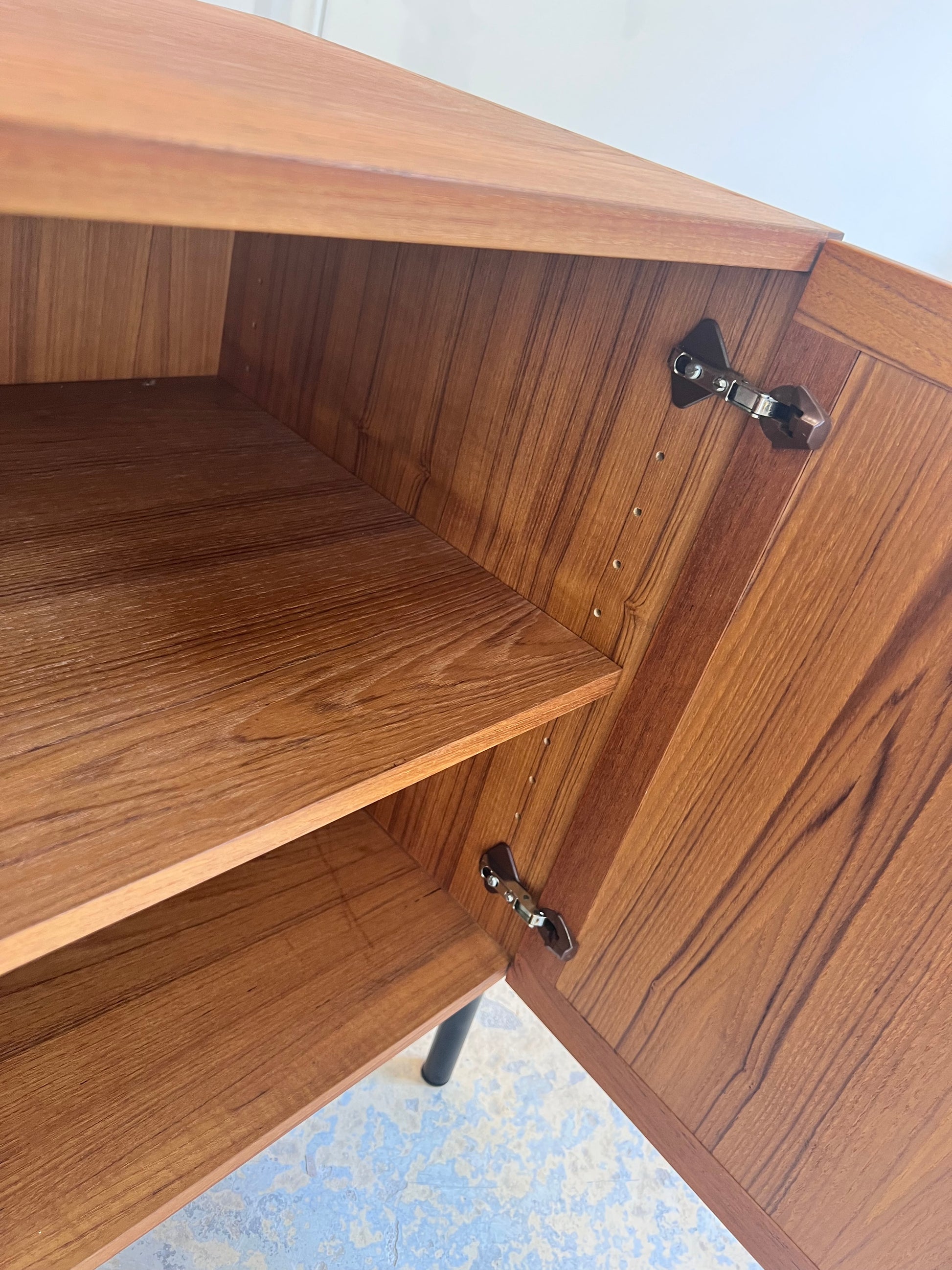 Schrank Teak von H. W. Klein für Bramin