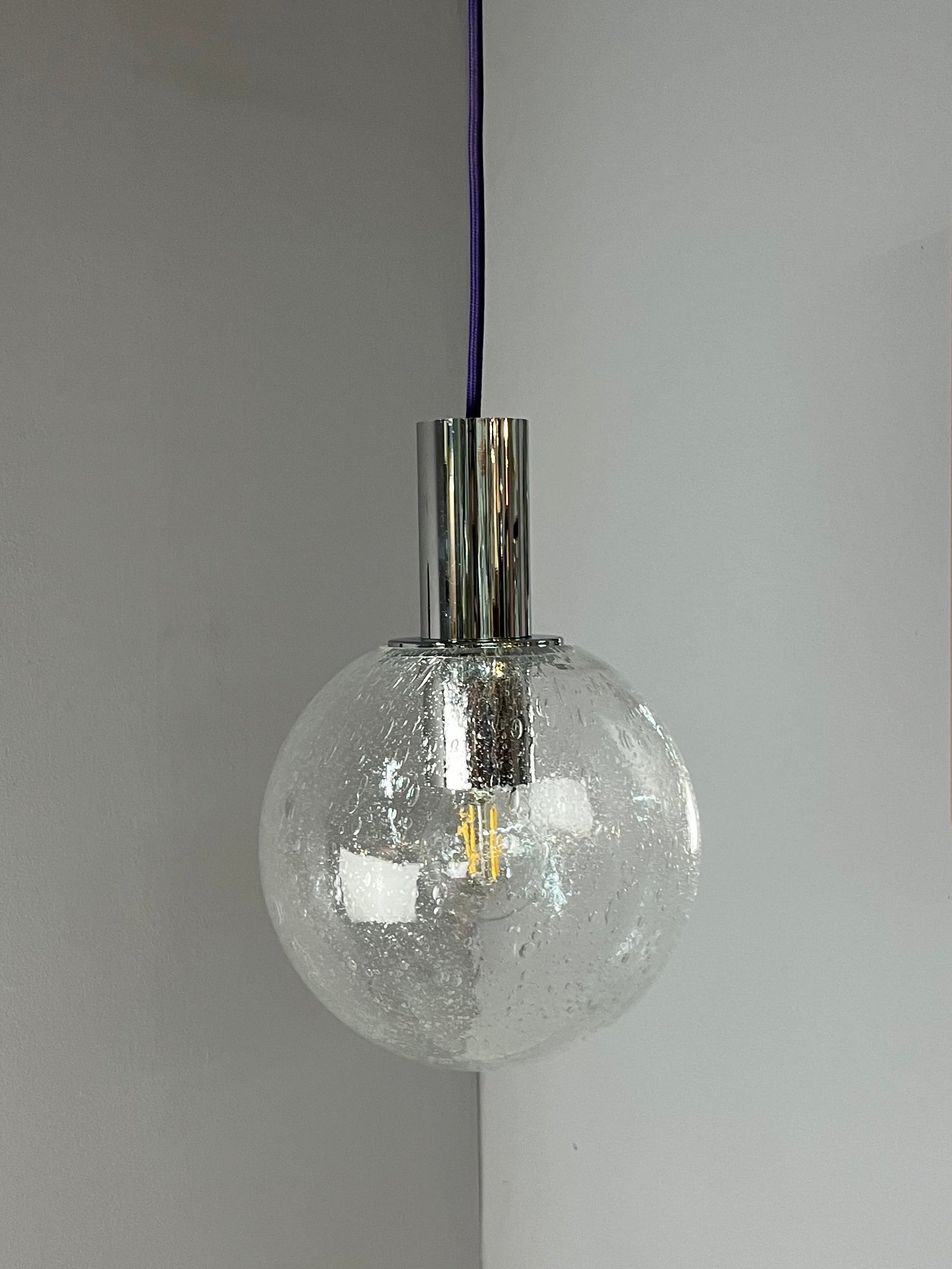 Hängelampe Größe S Einschlussglas Chrom von Doria