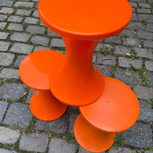 Hocker Tam Tam orange von von Henri Massonnet