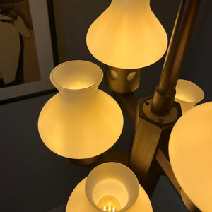 Kronleuchter dunkelbraun weiß Holz Opalglas von Vitrika