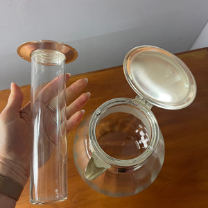 Karaffe mit Eiskühler und Silberdeckel