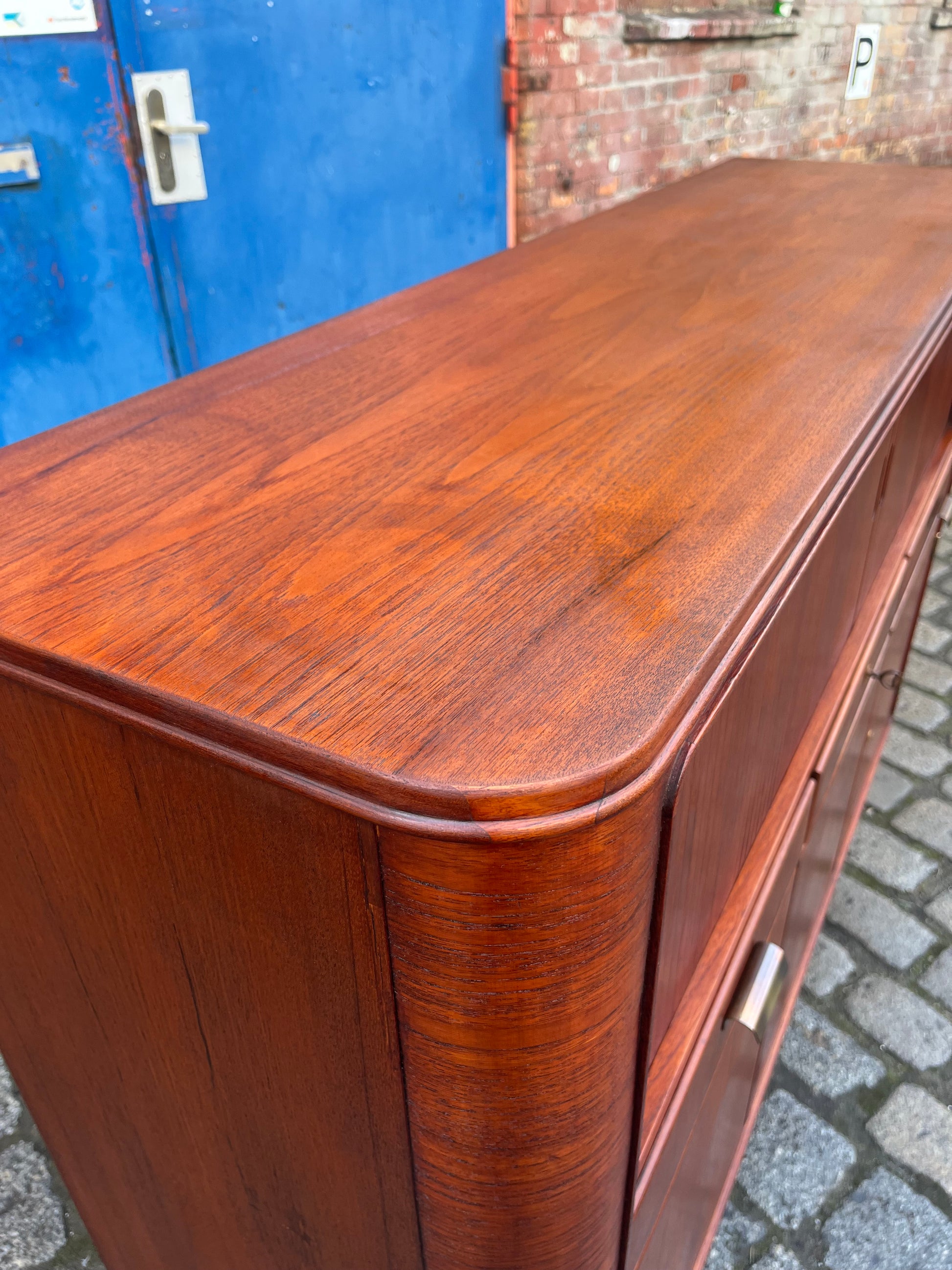 Highboard Teak mit Jalousietüren aus Dänemark