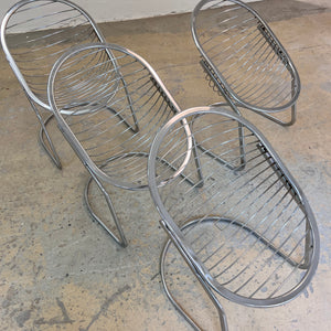 Freischwinger Modell Egg Chair mit Fell von Gastone Rinaldi