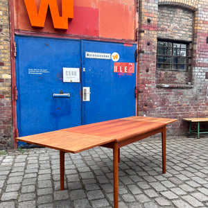 Ausziebarer Esstisch Teak von Henning Kjearnulf