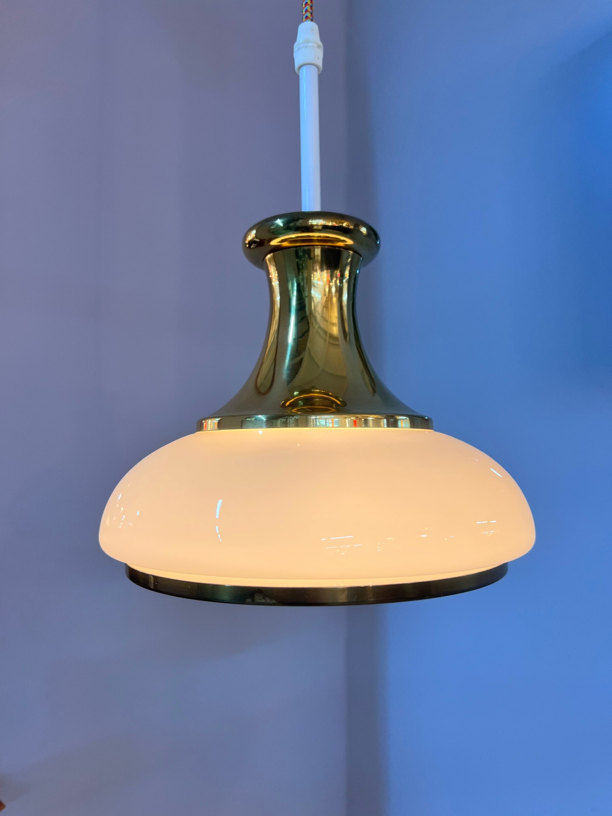 Hängelampe Opalglas Messing
