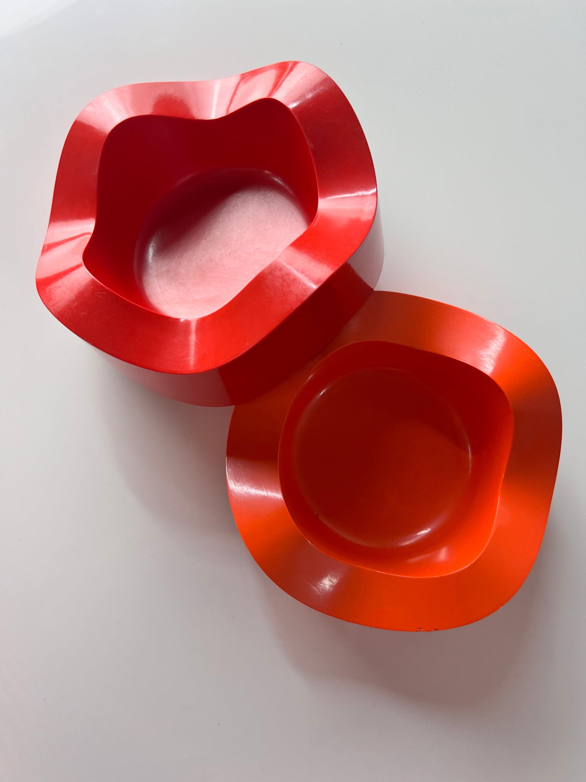 Set: 2 Aschenbecher orange rot von Walter Zeischegg für Helit