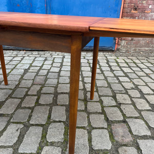 Esstisch Teak & Eiche ausziehbar aus Dänemark