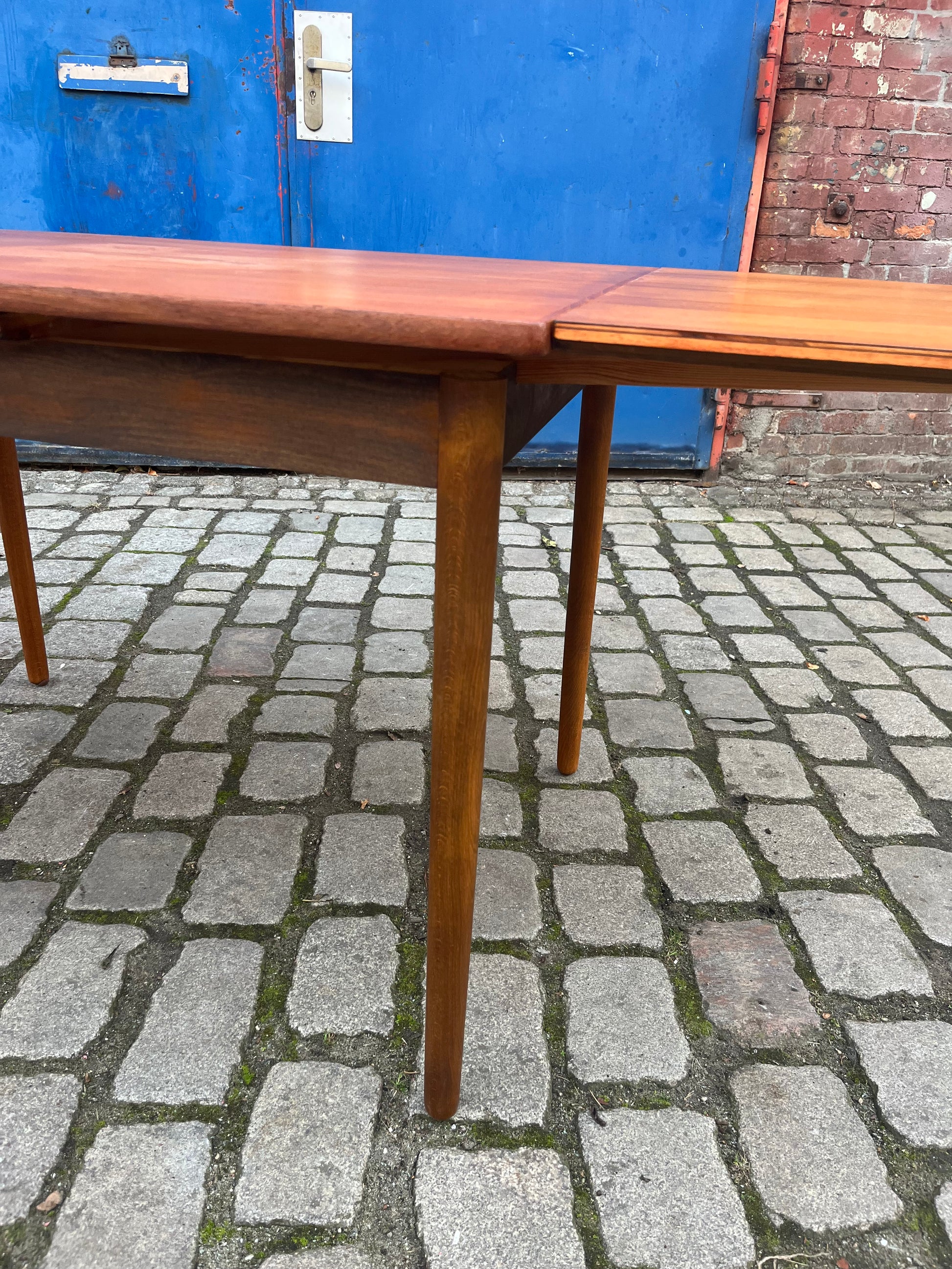 Esstisch Teak & Eiche ausziehbar aus Dänemark