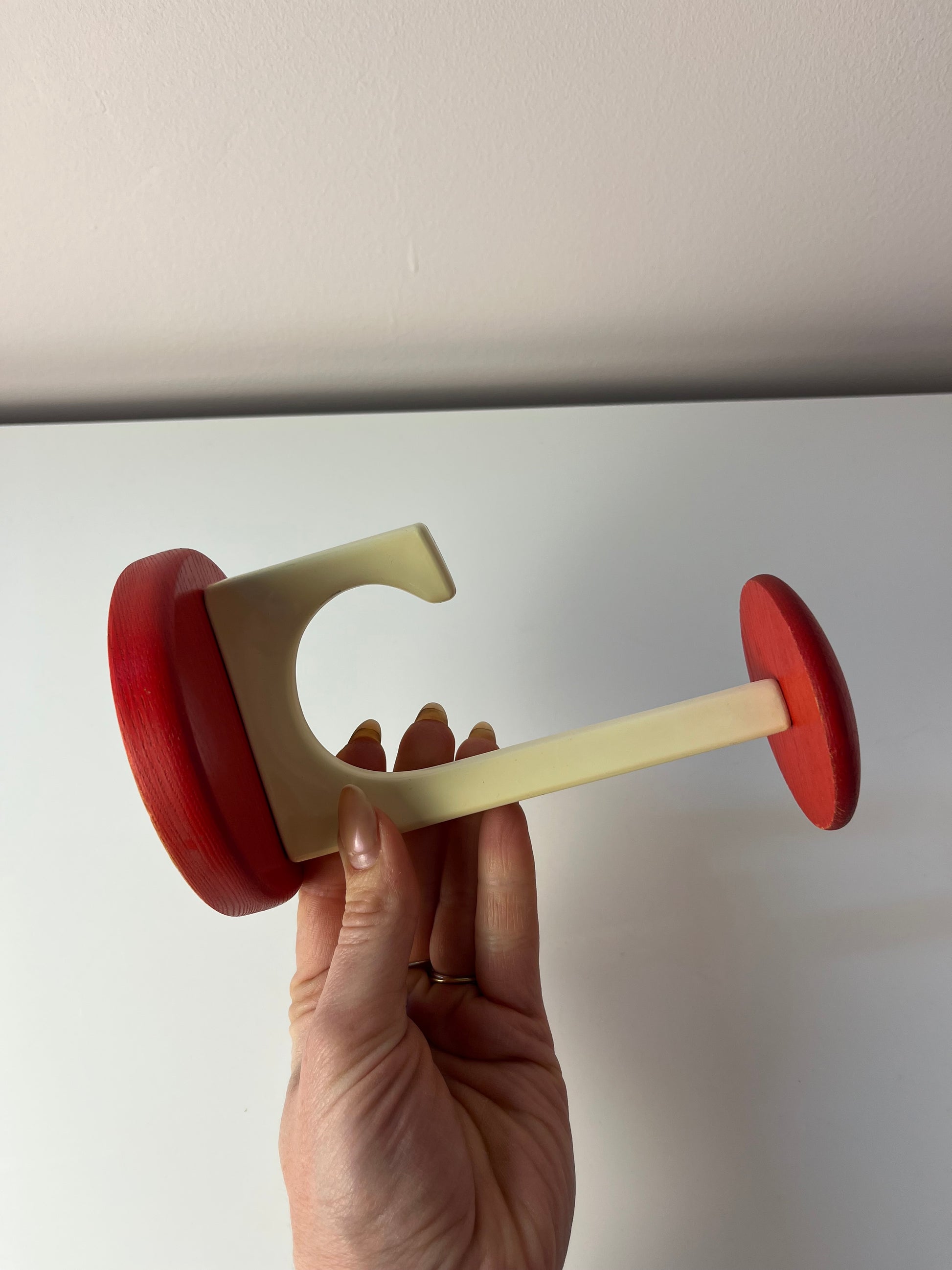 Set: 2x Wandhaken weiß rot