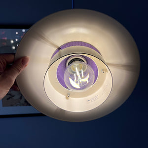 Lamellenlampe Modell Garda lila weiß von Design Light