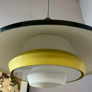 Lamellenlampe dunkelgrün gelb mit Opalglasschirm