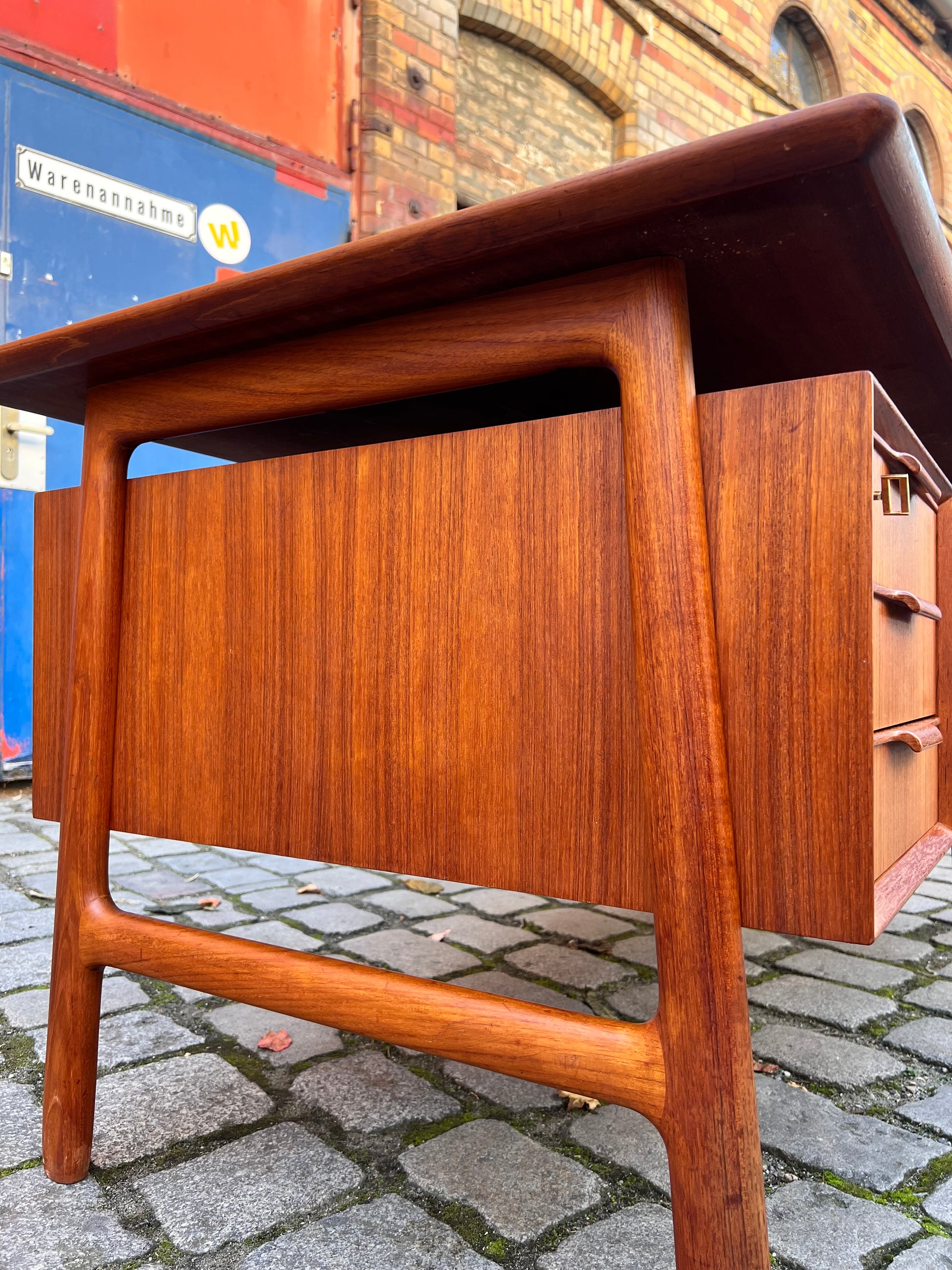 Freistehender Schreibtisch Modell 75 Teak von Gunni Omann für Omann Jun