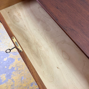 Kommode Teak mit Schloss aus Dänemark