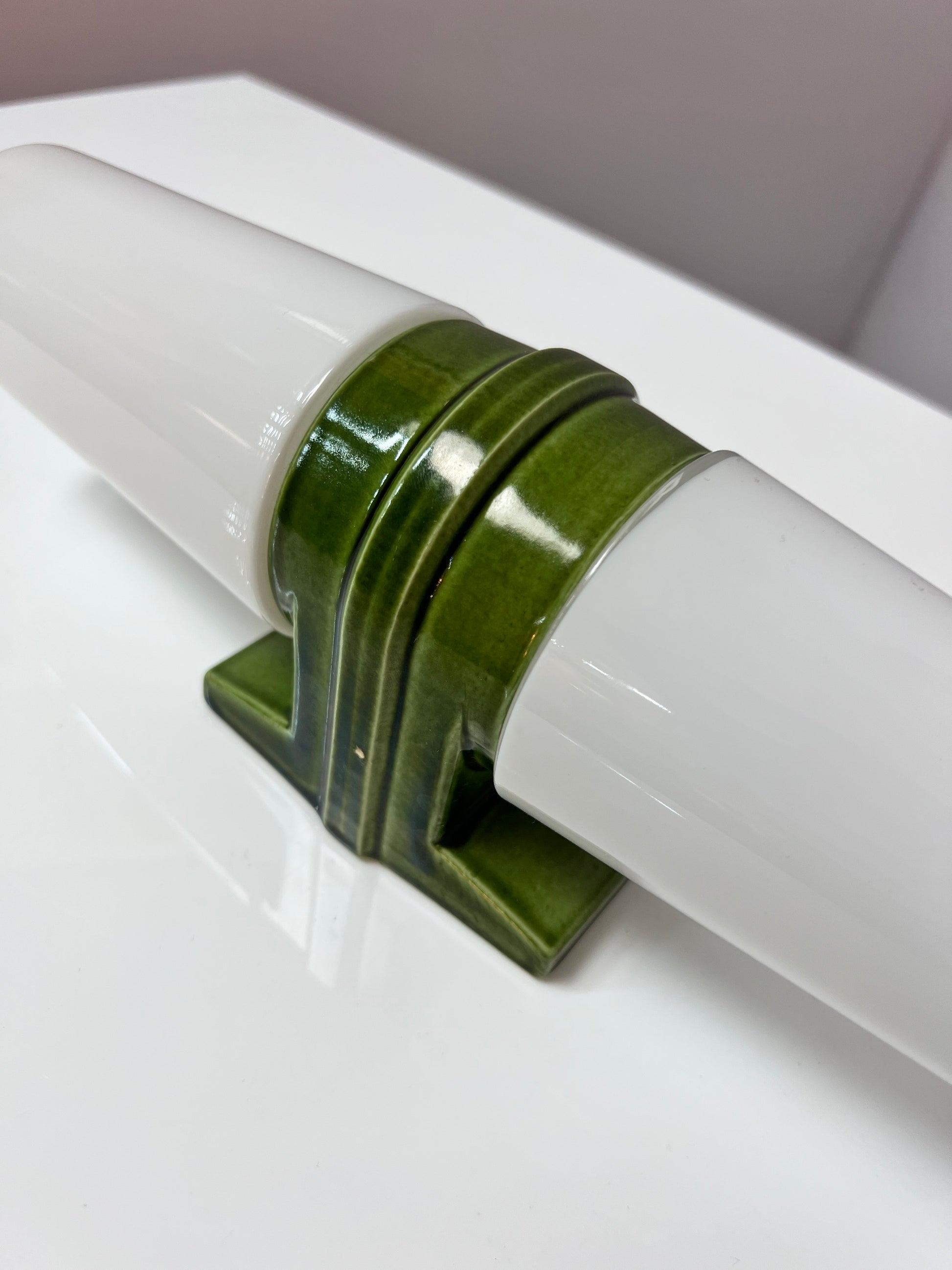 Wandlampe Modell 6060 grün von Sigvard Bernadotte für Ifö