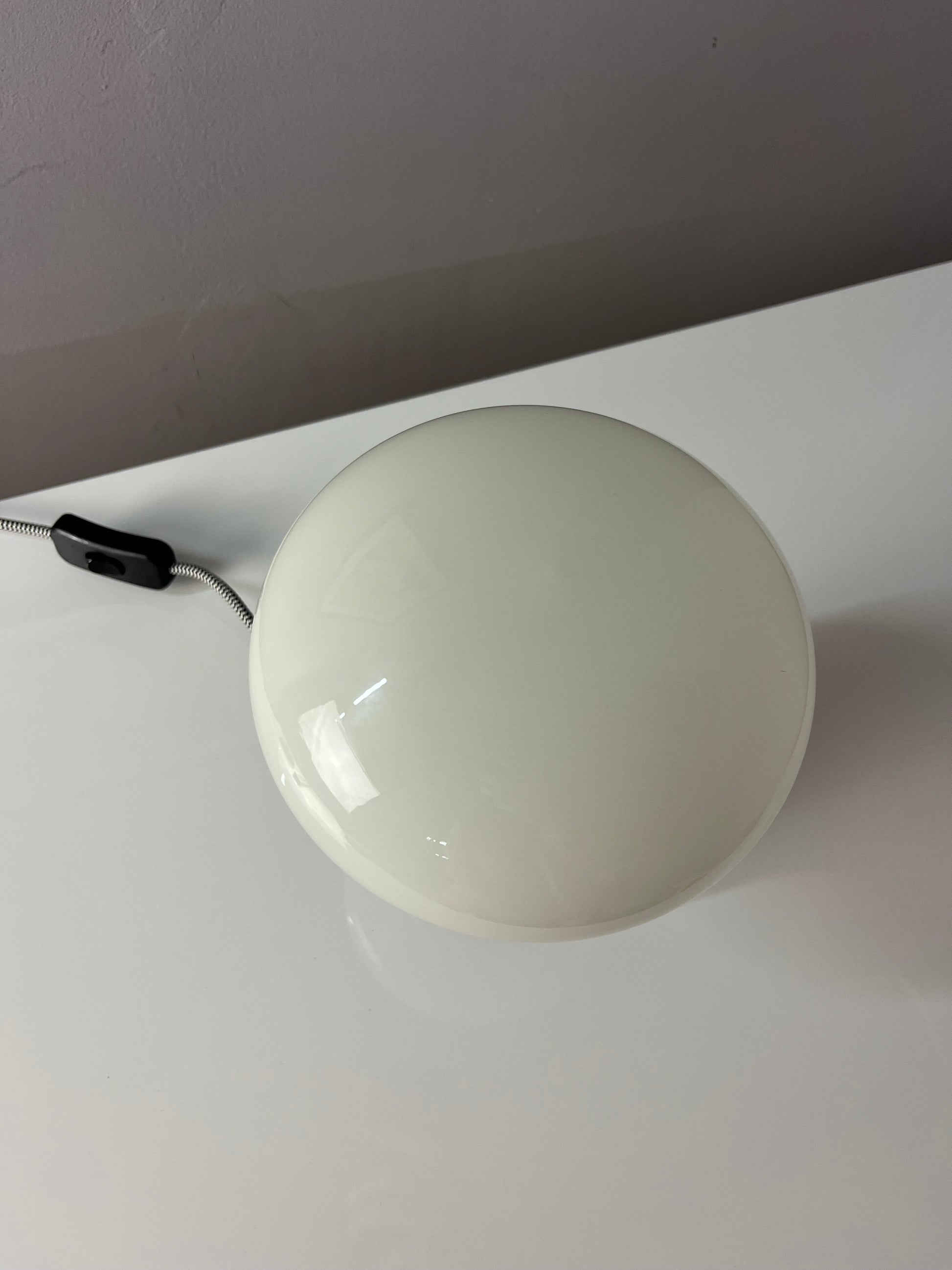 Mushroom Tischlampe flieder weiß Glas