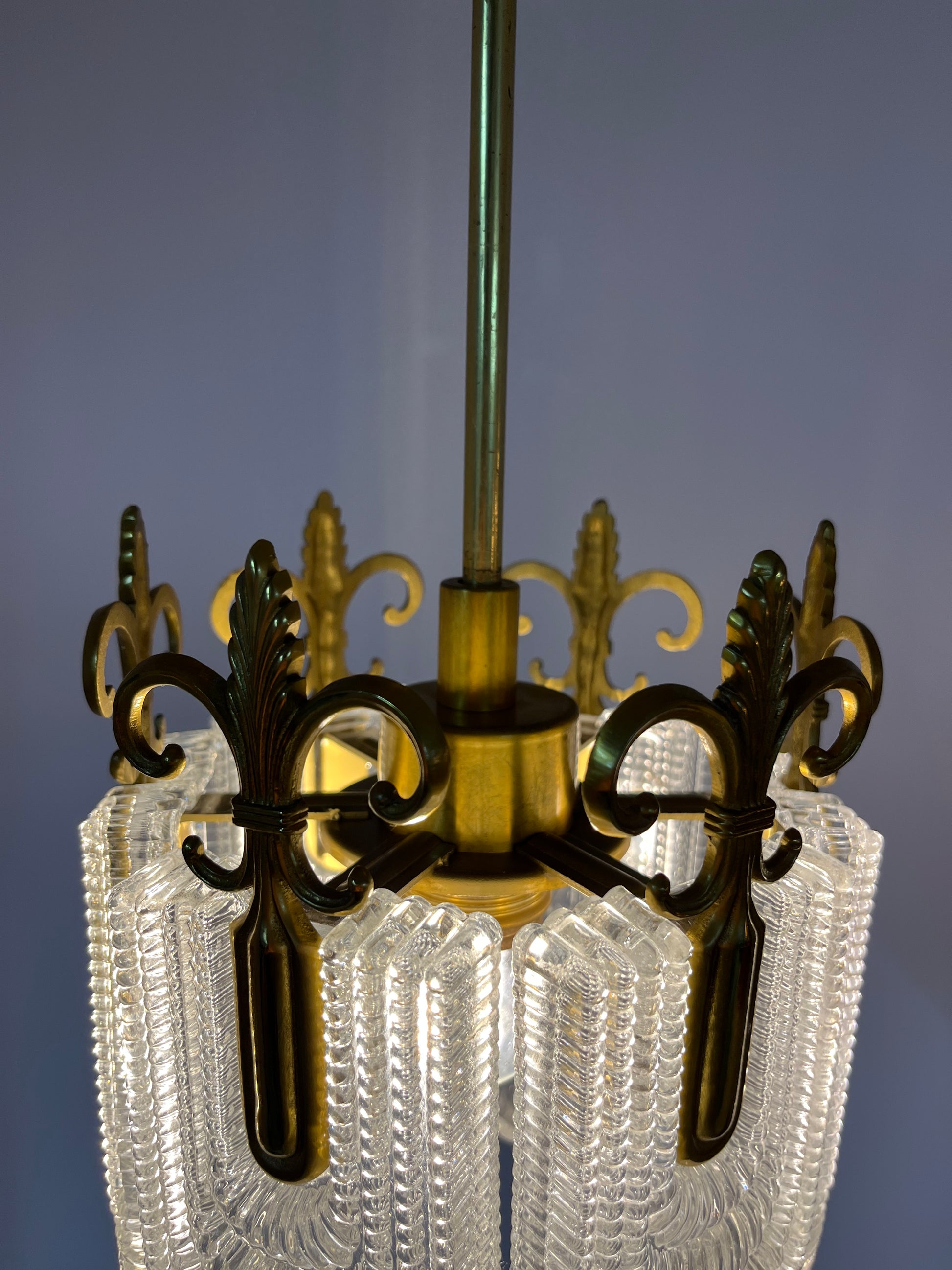 Kleiner Lilien Kronleuchter Glas Messing aus Deutschland