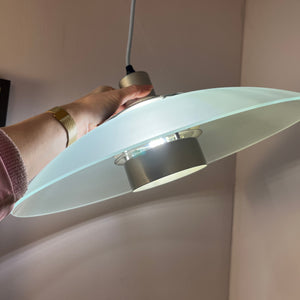 Lamellenlampe Milchglas von von Dana Light