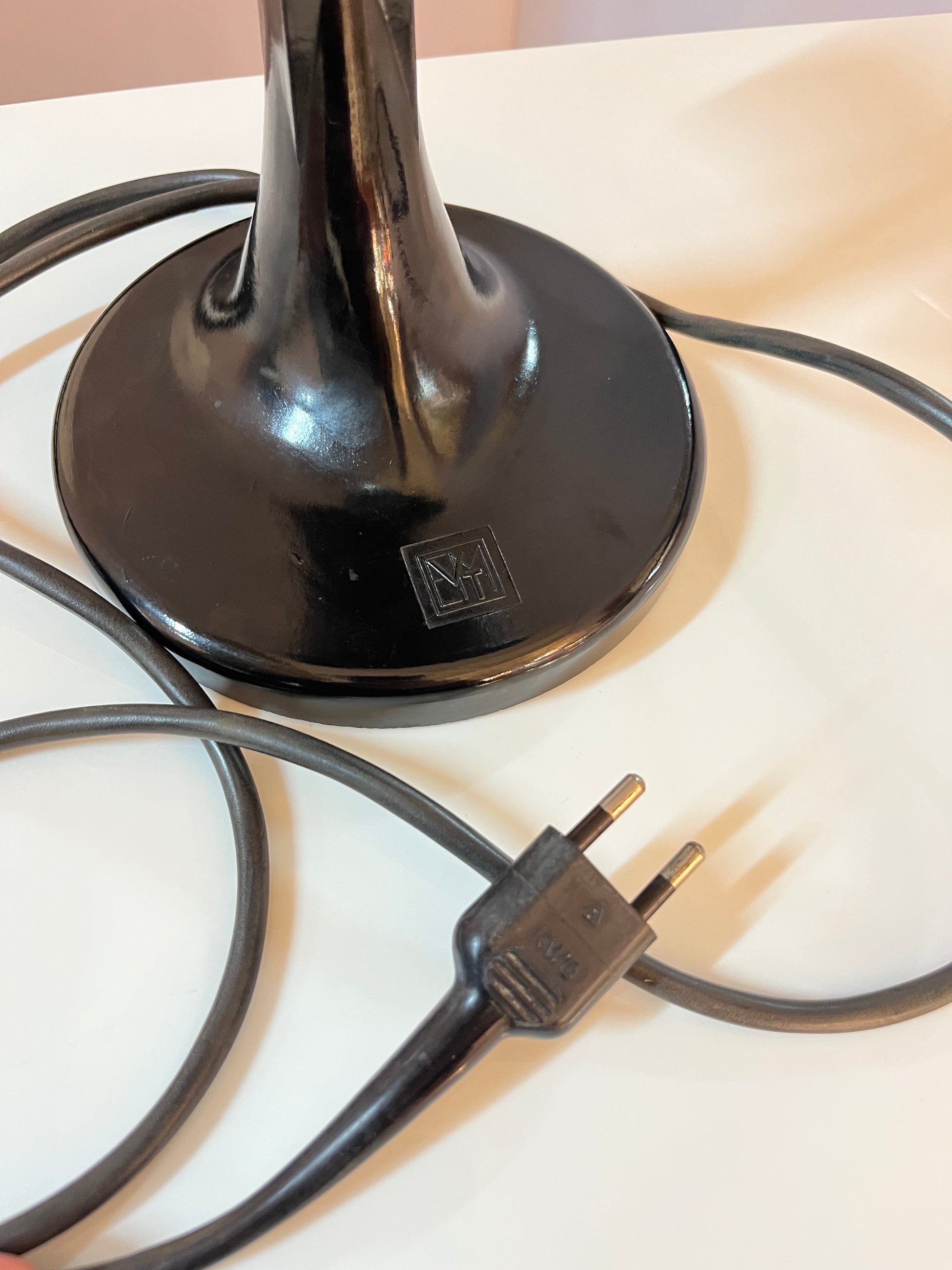 Tischlampe schwarz Bakelit von PGH