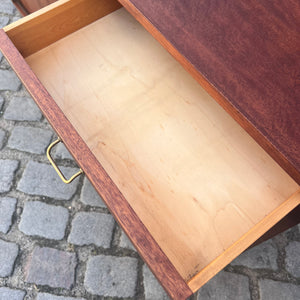 Schuhschrank Teak mit Messinggriffen aus Dänemark