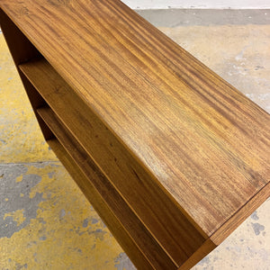 Regal Typ 430 Nussbaum von Joachim Nebelung für Hellerau