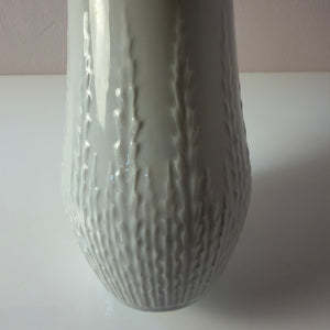 Vase weiß Porzellan von Hans Achtziger für Hutschenreuther