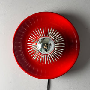 Decken-oder Wandlampe rot mit Sprirale von Elektromfem ISZ