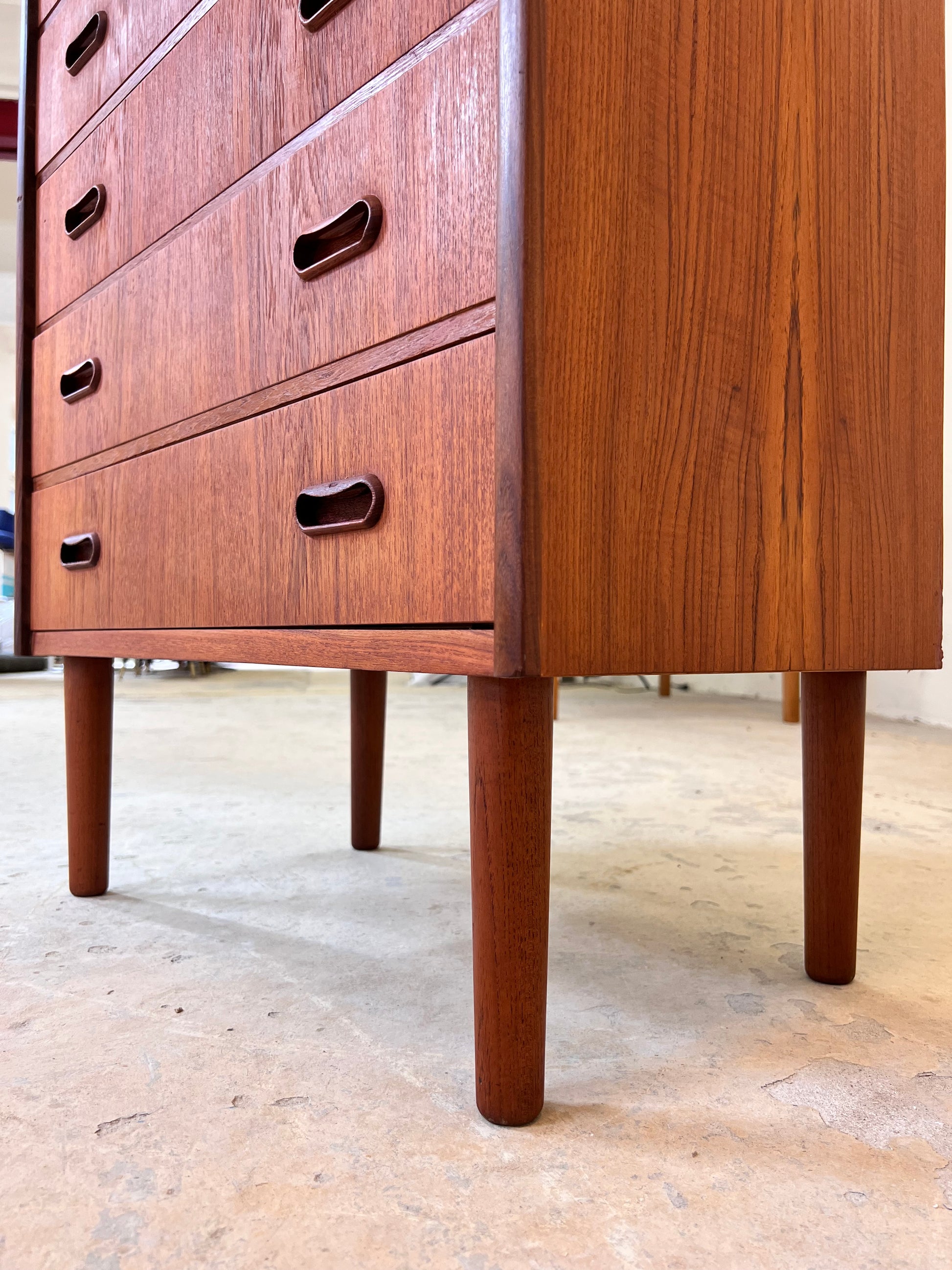 Kommode Teak mit Schloss aus Dänemark